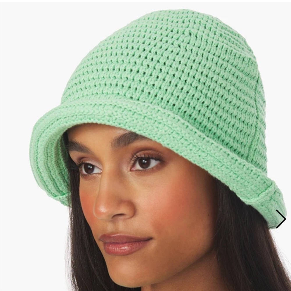 WE WORE WHAT Mint Green NWT Woven/Knitted Bucket Hat